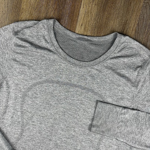 Lemon Tops - Lululemon Metal Tech Vent Long Sleeve Shirt Womens L Gray Swiftly Athletic Yoga